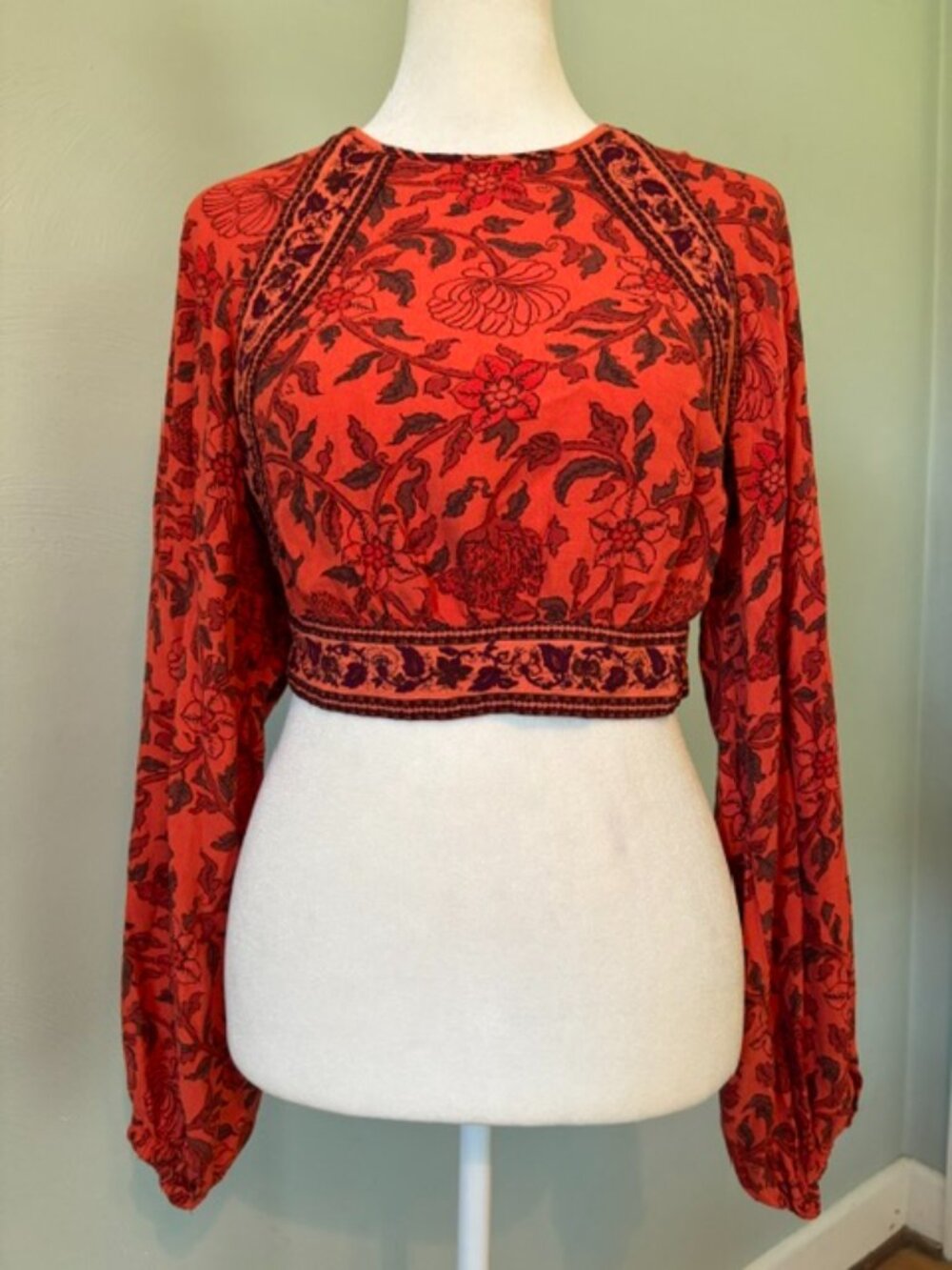 Urban Outfitters Tie Back Peasant Cropped Top in Poppy Balloon Sleeves SML